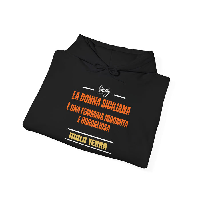 La felpa della donna siciliana orgogliosa